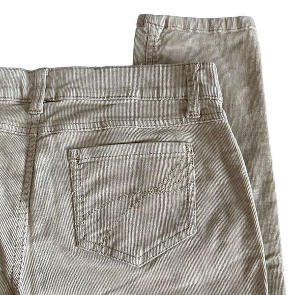 So. YA Khaki skinny cords- size 7 - Picture 5 of 6